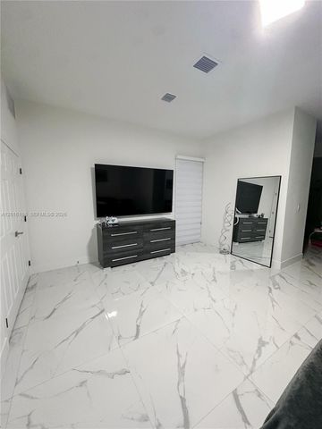 12622 SW 224th St, Miami, FL 33170