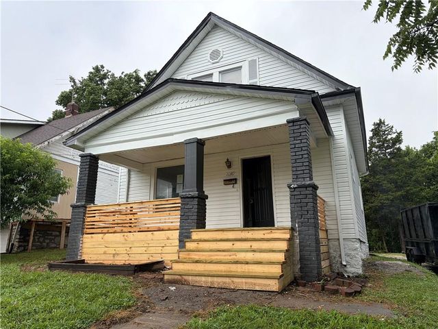 1136 N 32nd Street, Kansas City, KS 66102