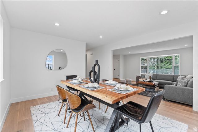 717 WOODRIDGE DR, Layton, UT 84040
