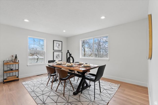 717 WOODRIDGE DR, Layton, UT 84040