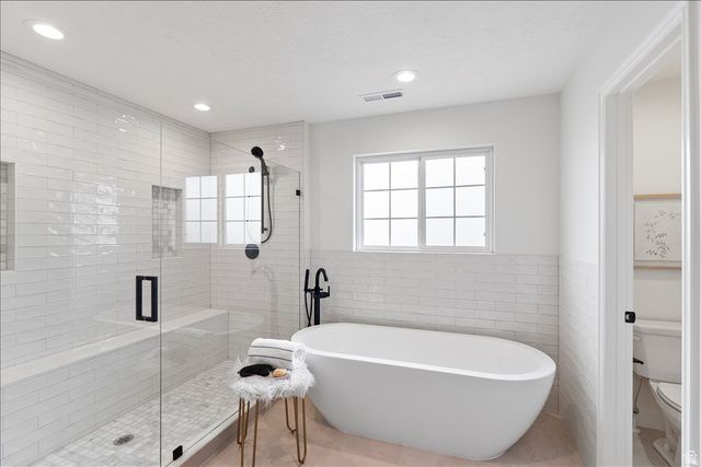 717 WOODRIDGE DR, Layton, UT 84040