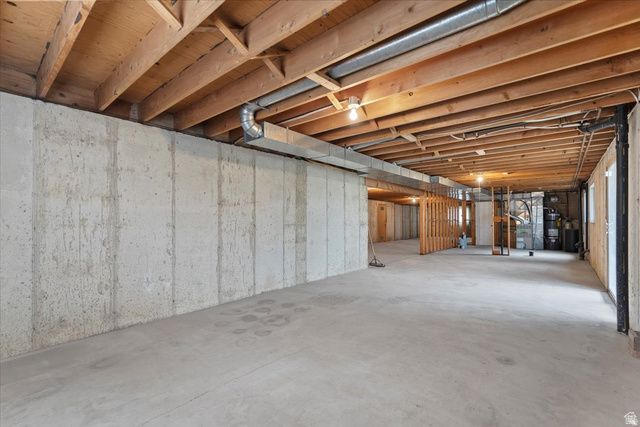 717 WOODRIDGE DR, Layton, UT 84040