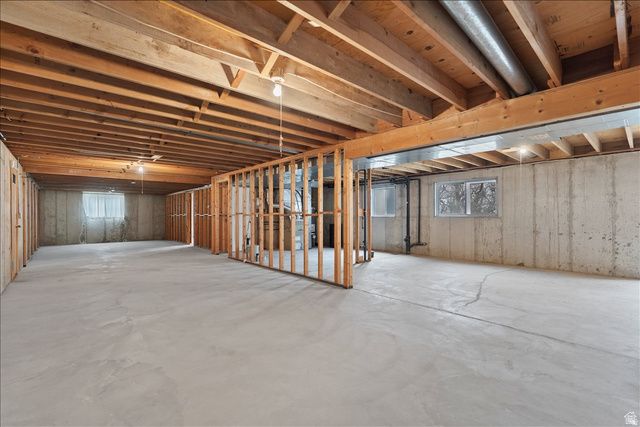 717 WOODRIDGE DR, Layton, UT 84040