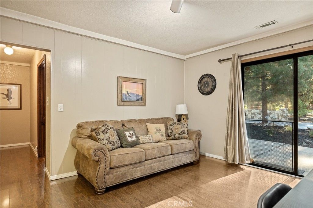 Image 41 of property listing at 38822 Waterview, Big Bear Lake, CA 92315