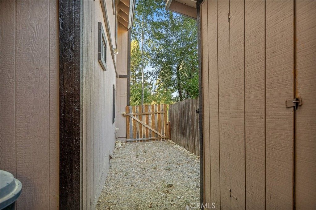 Image 43 of property listing at 38822 Waterview, Big Bear Lake, CA 92315