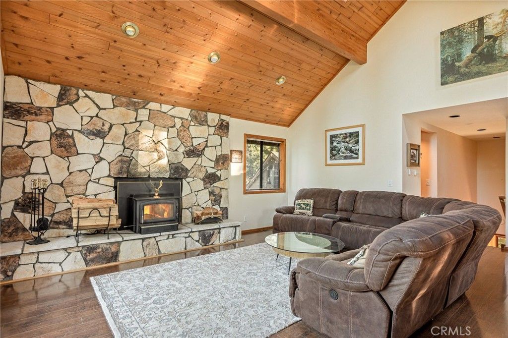 Image 8 of property listing at 38822 Waterview, Big Bear Lake, CA 92315