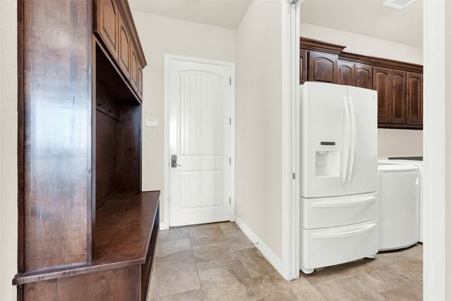 834 Audra Circle, Rhome, TX 76078