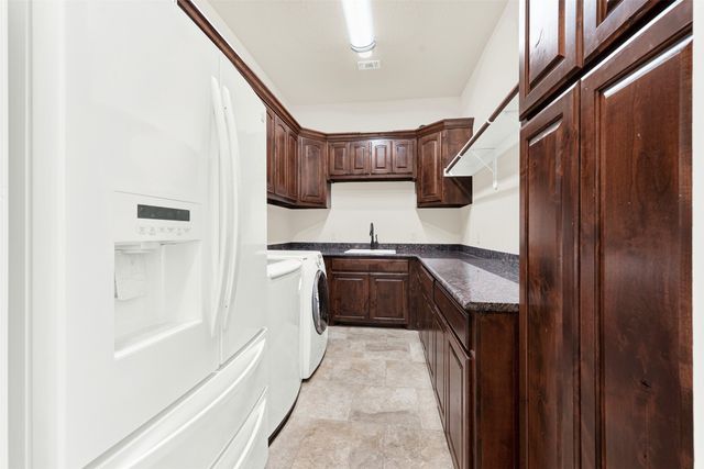 834 Audra Circle, Rhome, TX 76078