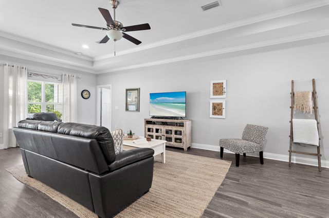 854 Whispering Creek Avenue, Freeport, FL 32439