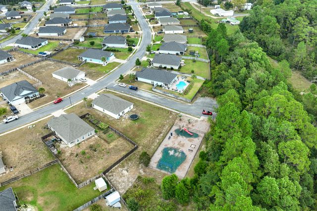 854 Whispering Creek Avenue, Freeport, FL 32439