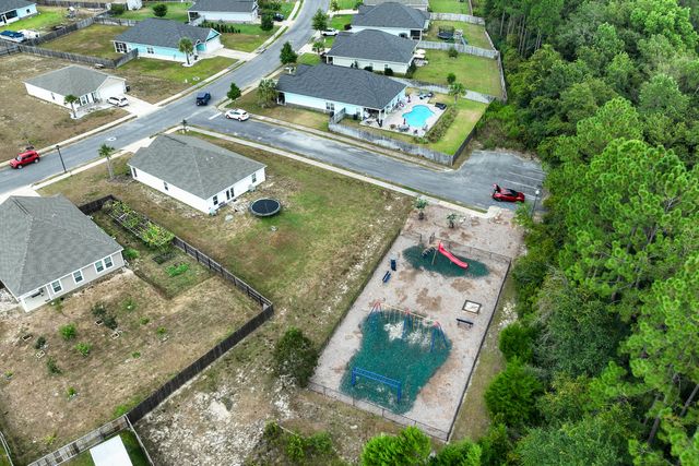 854 Whispering Creek Avenue, Freeport, FL 32439