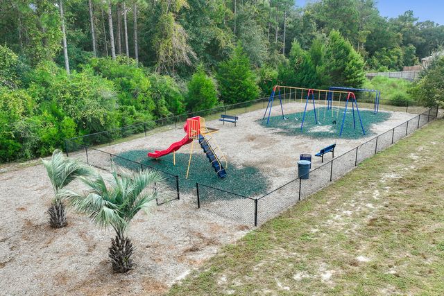 854 Whispering Creek Avenue, Freeport, FL 32439