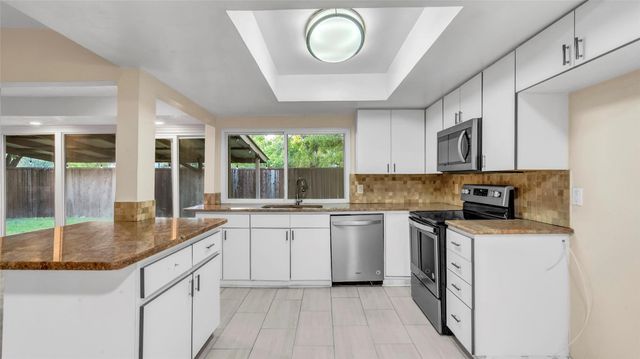 908 Firestone Lane, Richardson, TX 75080