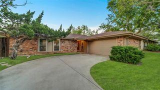 908 Firestone Lane, Richardson, TX 75080