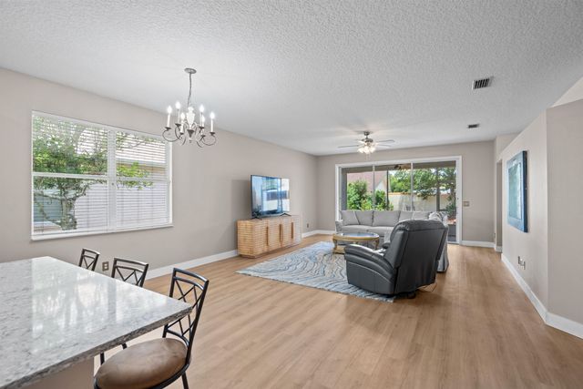 138 Lions Gate Dr, St Augustine, FL 32080