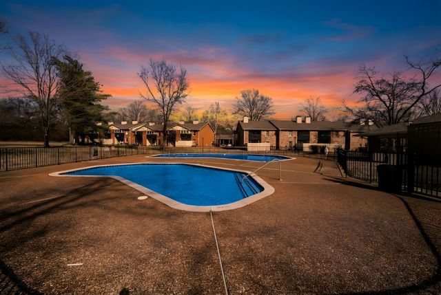 327 Westfield Dr, Nashville, TN 37221