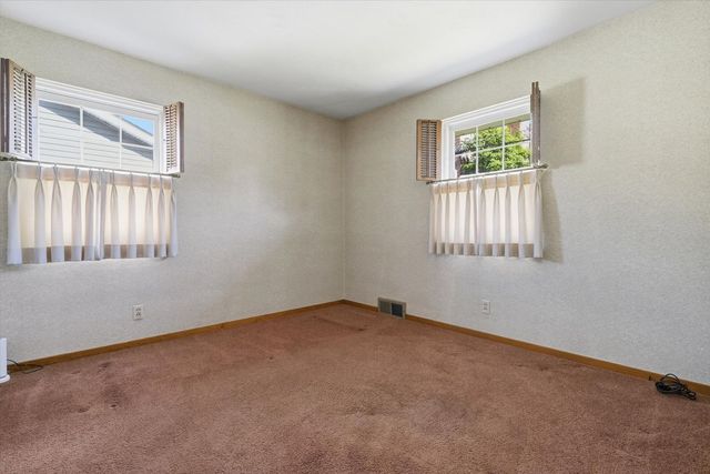 526 Lincoln Avenue, Springdale Boro, PA 15144