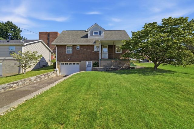 526 Lincoln Avenue, Springdale Boro, PA 15144