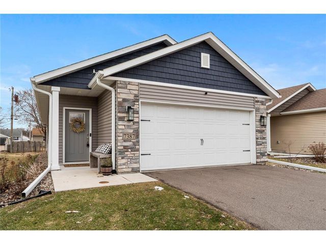 7387 Degrio Way, Inver Grove Heights, MN 55076