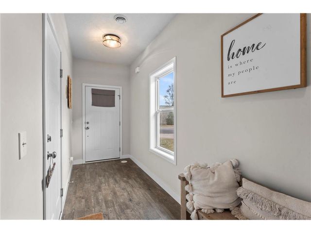 7387 Degrio Way, Inver Grove Heights, MN 55076