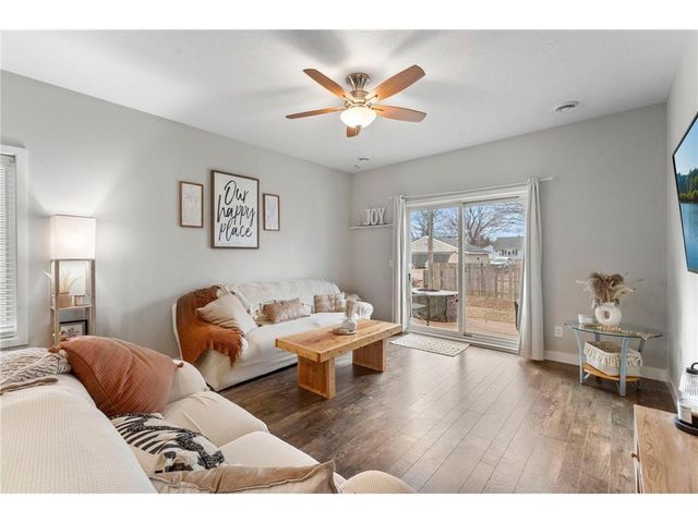 7387 Degrio Way, Inver Grove Heights, MN 55076