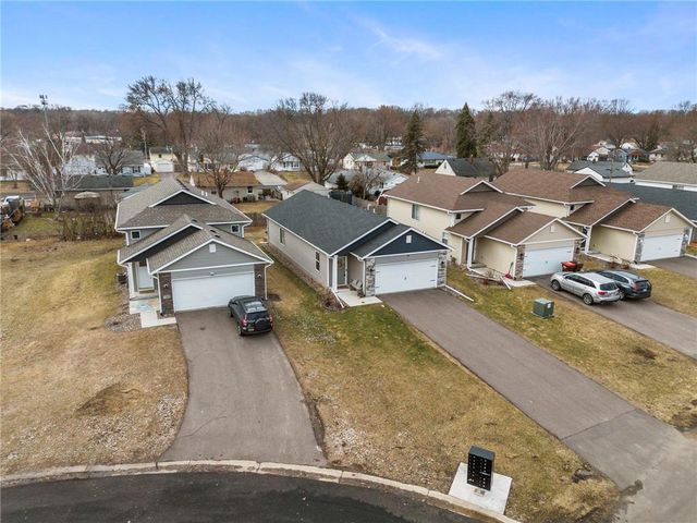 7387 Degrio Way, Inver Grove Heights, MN 55076