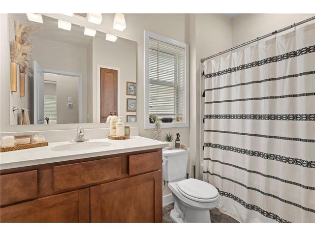 7387 Degrio Way, Inver Grove Heights, MN 55076