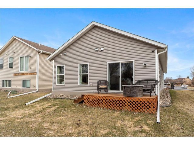 7387 Degrio Way, Inver Grove Heights, MN 55076