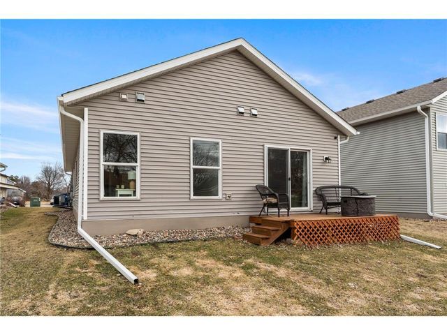 7387 Degrio Way, Inver Grove Heights, MN 55076