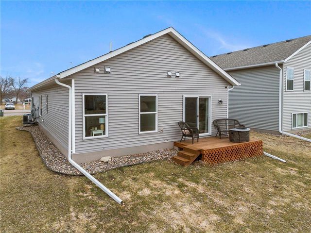 7387 Degrio Way, Inver Grove Heights, MN 55076