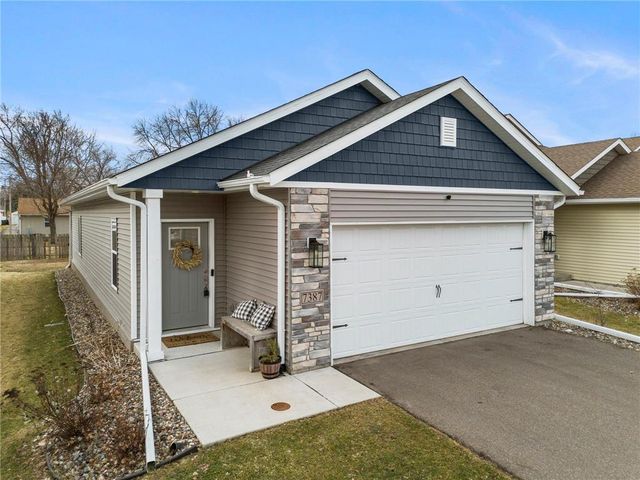 7387 Degrio Way, Inver Grove Heights, MN 55076