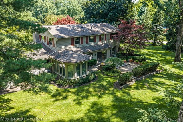 25933 Hersheyvale Drive, Franklin, MI 48025