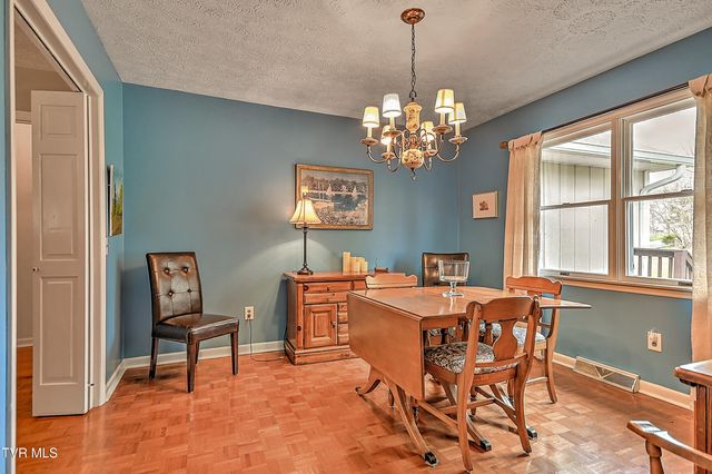 207 Hermosa Drive, Fall Branch, TN 37656