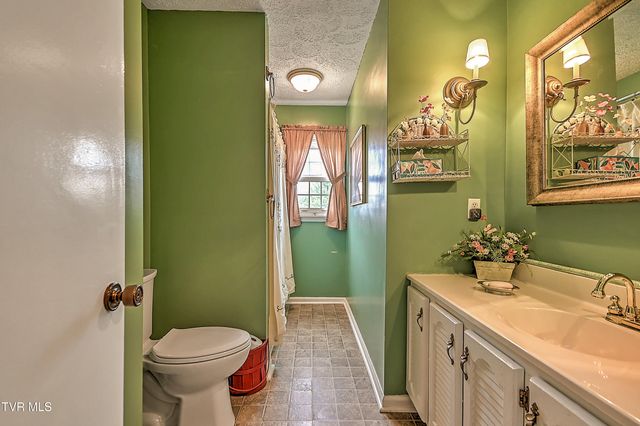 207 Hermosa Drive, Fall Branch, TN 37656