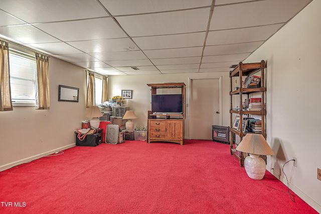 207 Hermosa Drive, Fall Branch, TN 37656