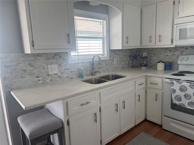 7901 40TH AVENUE N 66, St Petersburg, FL 33709