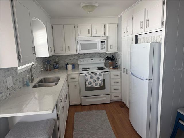 7901 40TH AVENUE N 66, St Petersburg, FL 33709