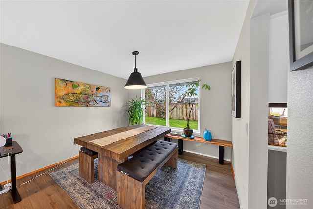 17427 Spruce Way, Lynnwood, WA 98037