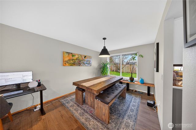 17427 Spruce Way, Lynnwood, WA 98037