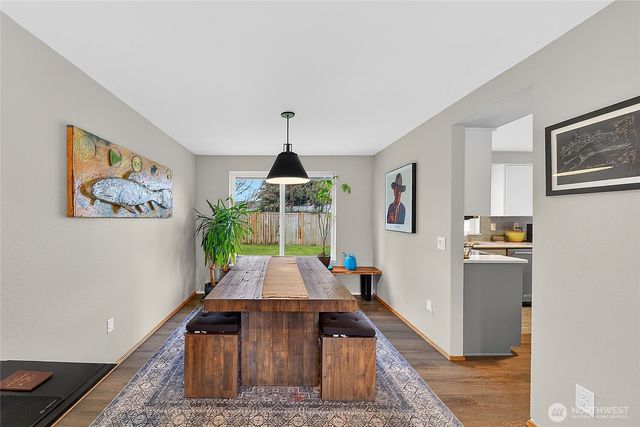 17427 Spruce Way, Lynnwood, WA 98037