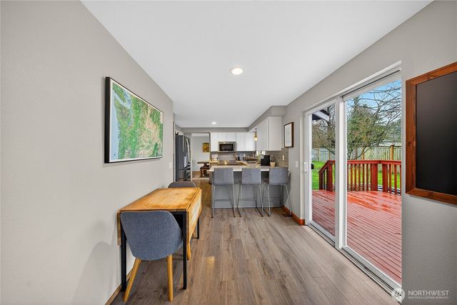 17427 Spruce Way, Lynnwood, WA 98037