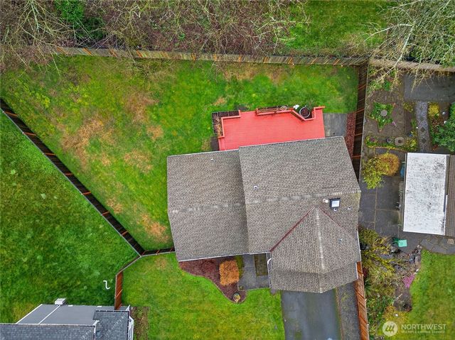 17427 Spruce Way, Lynnwood, WA 98037