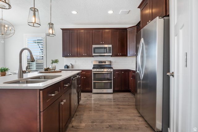 6122 W LAKE AVE, South Jordan, UT 84009