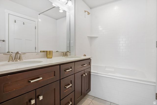 6122 W LAKE AVE, South Jordan, UT 84009