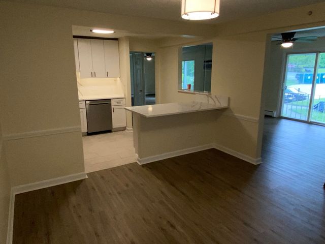 21 Clarks Rd 204, Amesbury, MA 01913
