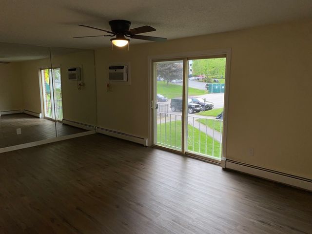 21 Clarks Rd 204, Amesbury, MA 01913