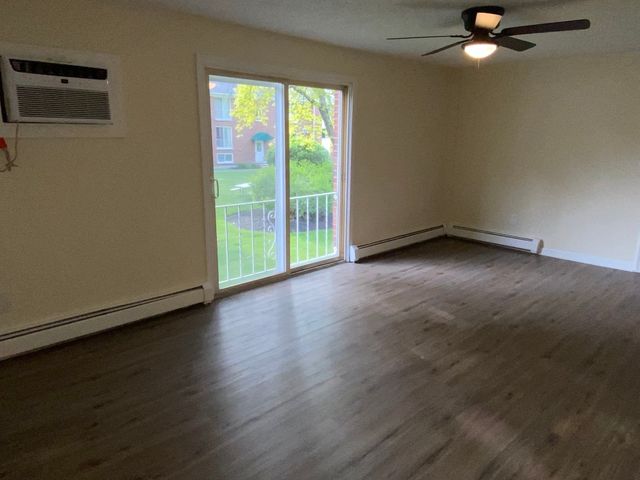 21 Clarks Rd 204, Amesbury, MA 01913