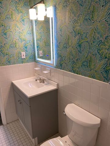 21 Clarks Rd 204, Amesbury, MA 01913