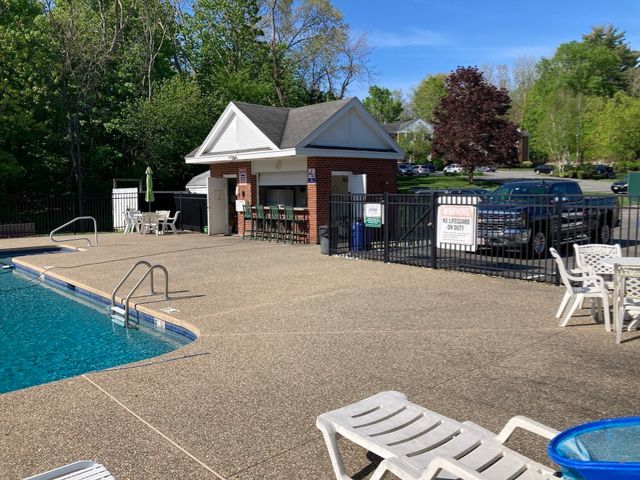 21 Clarks Rd 204, Amesbury, MA 01913