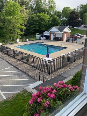 21 Clarks Rd 204, Amesbury, MA 01913